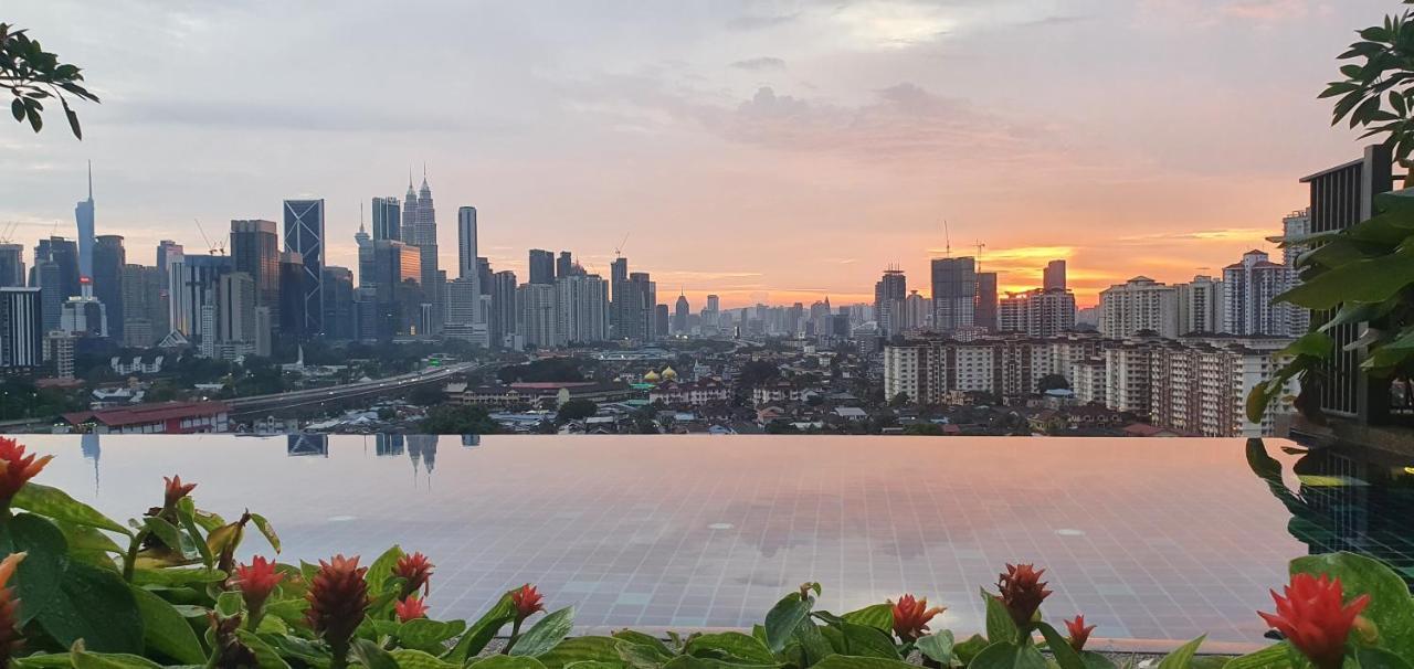 Studio Near Klcc And Lrt With Superb View Kuala Lumpur Dış mekan fotoğraf